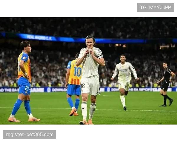 瓦伦西亚前锋杜罗对皇马入5球 堪称皇马杀手