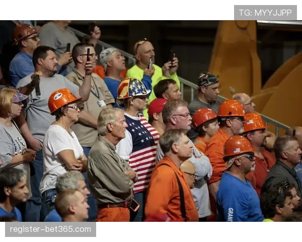 塔尔科夫斯基场均封堵5.3次,筑就埃弗顿后防屏障 塔尔科夫斯基场均封堵5.3次,筑就埃弗顿后防屏障