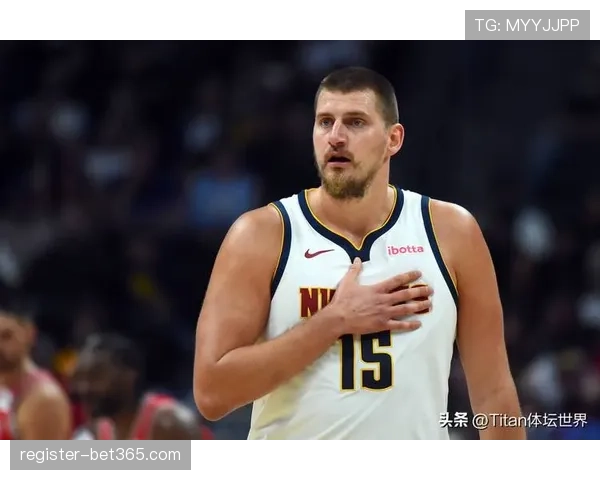 掘金队利用约基奇高位策应 反复攻击湖人挡拆防守薄弱环节